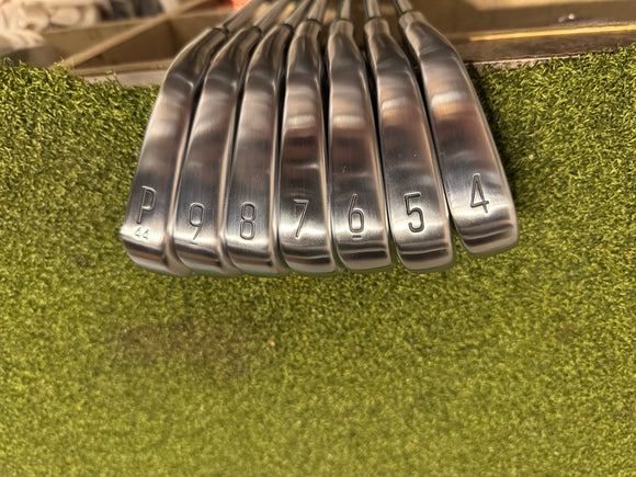 Titleist 2023 T150 3G 4-PW Iron Set, Project X LZ Stiff Flex, RH